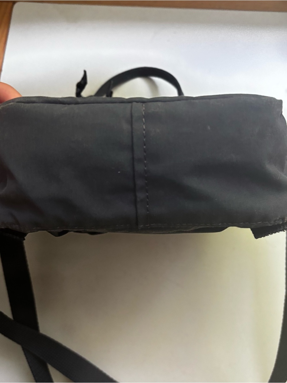 LIKE NEW! Fjallraven Kånken Sling - Picture 4 of 4
